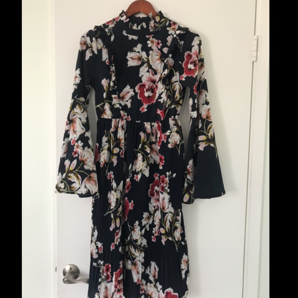 Lulus floral midi dress